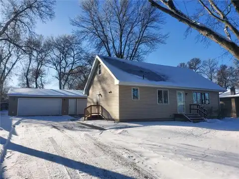 207 W Adolphus Avenue, Fergus Falls, MN 56537