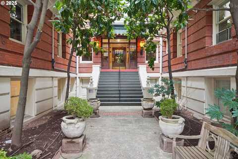 2083 NW JOHNSON ST, Portland, OR 97209