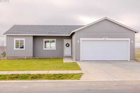 225 ROSALYNN DR, Stanfield, OR 97875