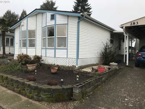 300 SE LACREOLE DR, Dallas, OR 97338