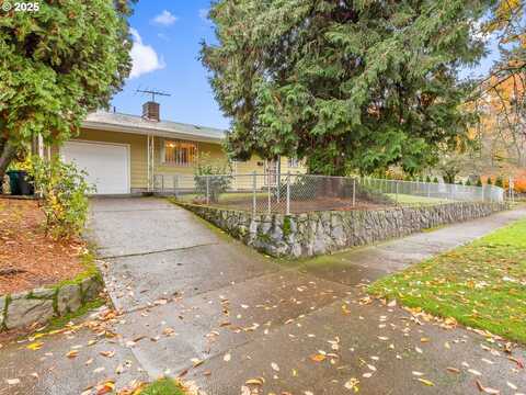 9108 N CHAUTAUQUA BLVD, Portland, OR 97217