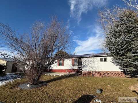 575 Washington, Aberdeen, ID 83210