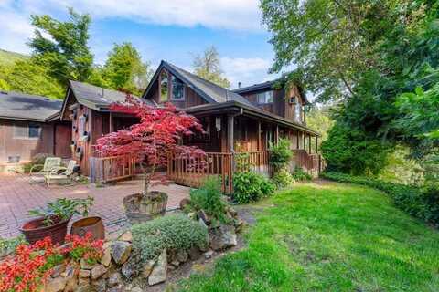 1026 N Schoolhouse Creek Road, Grants Pass, OR 97526