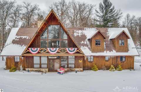 2061 N Ogemaw Trail, West Branch, MI 48661