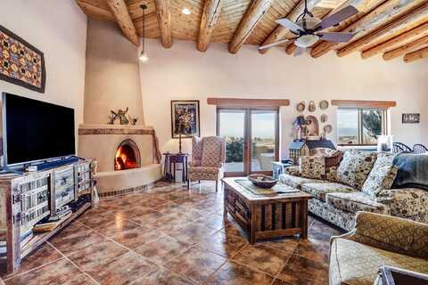 359 Los Cordovas Rd, Ranchos de Taos, NM 87557