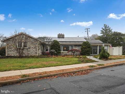 1401 COLLEGE AVENUE, READING, PA 19604