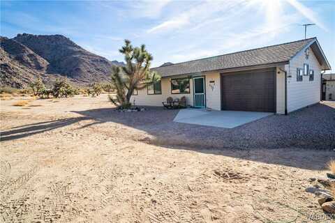 11722 S Hansen Road, Yucca, AZ 86438