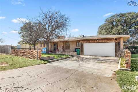 700 S BAILEY STREET, Electra, TX 76360