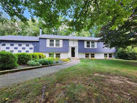 911 Aztec Trl, Coolspring, PA 16137