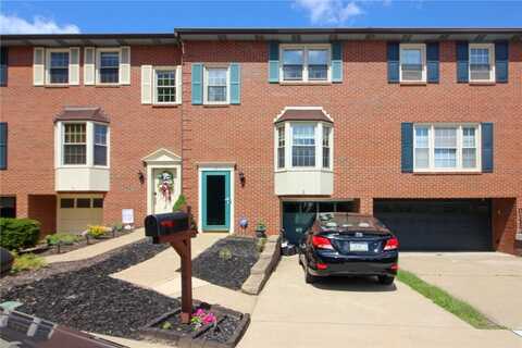 195 London Towne Dr, Brookline, PA 15226