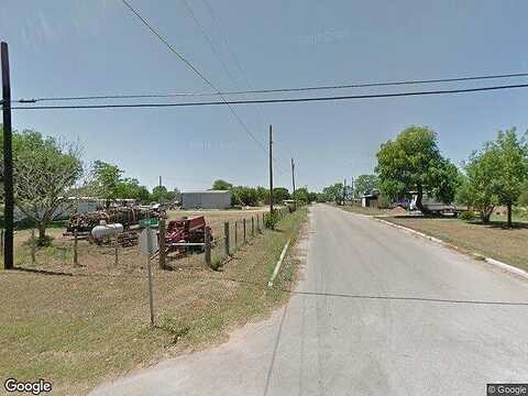 Brown, JOURDANTON, TX 78026