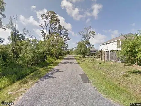 Walthall St, Pass Christian, MS 39571