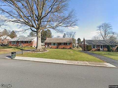 Highlawn, ELIZABETHTOWN, PA 17022