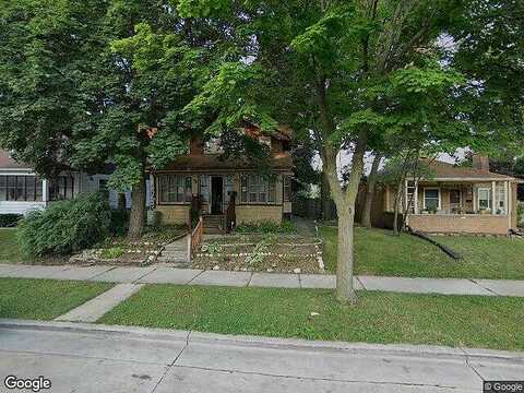 74Th, MILWAUKEE, WI 53214