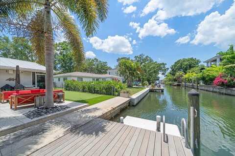 San Nicholas, TAMPA, FL 33629
