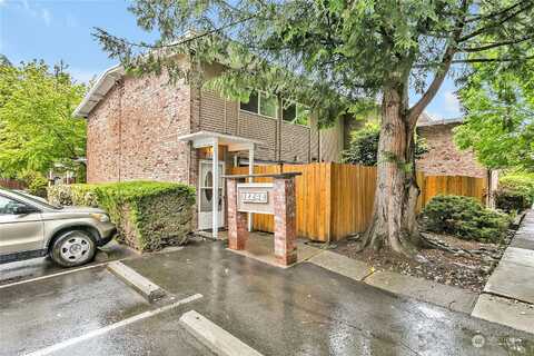 59Th, BELLEVUE, WA 98006