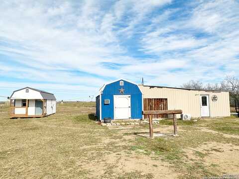 County Road 2000, PEARSALL, TX 78061