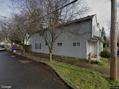 Oak, PORTLAND, OR 97216