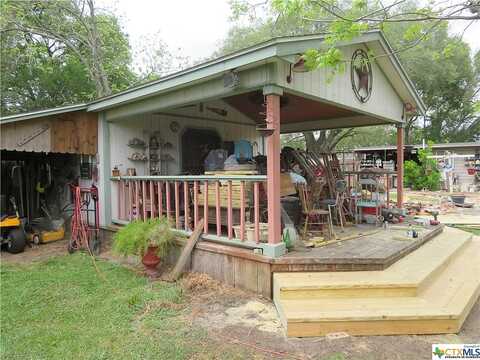 Kleas, EDNA, TX 77957