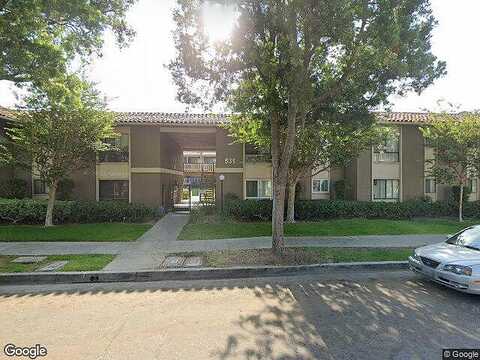 S La Veta Park Cir, Orange, CA 92868