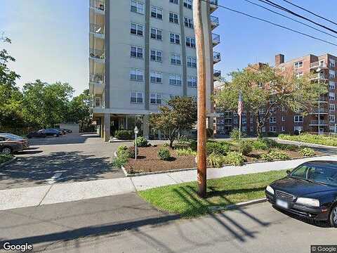 North, BRIDGEPORT, CT 06604