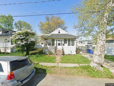 Walnut, MAPLE SHADE, NJ 08052