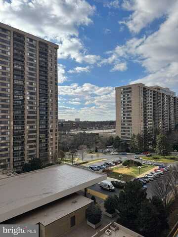 S George Mason Drive 918N, Falls Church, VA 22041