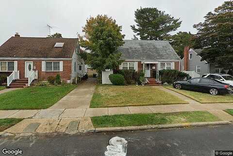 1St, UNIONDALE, NY 11553