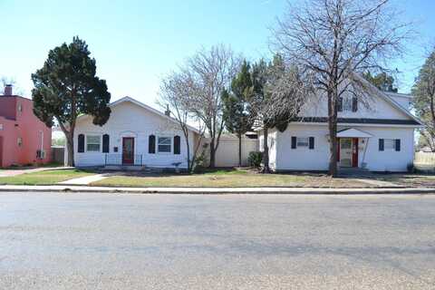 2102 5th Avenue, Canyon, TX 79015