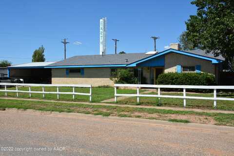 1001 NE 1st Street, Earth, TX 79031