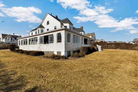 172 Irving Avenue, Hyannis Port, MA 02647