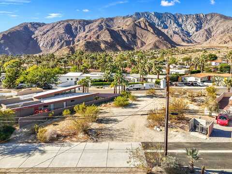 2670 N Junipero Avenue, Palm Springs, CA 92262