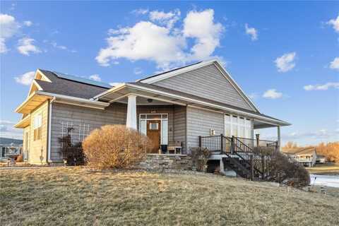 2470 Tuttle Lane, Washington, IA 52353