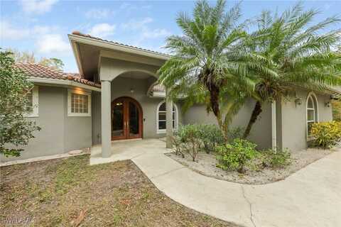 2825 68th Avenue NE, Naples, FL 34120