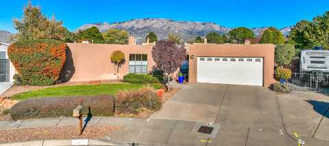 9523 Admiral Lowell Avenue NE, Albuquerque, NM 87111