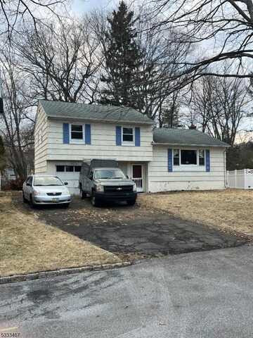 28 Martha Rd, Roseland, NJ 07068