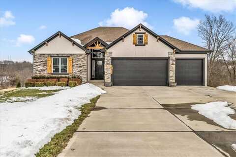 12001 S Eagle Crest Drive, Lees Summit, MO 64086