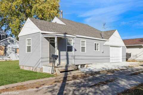 114 N 4th Ave, Washington, IA 52353