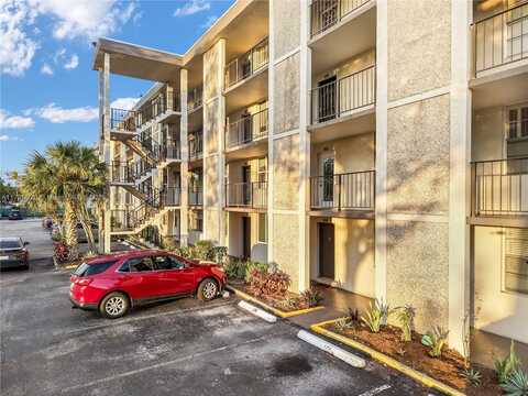 4898 NW 29th Ct, Lauderdale Lakes, FL 33313