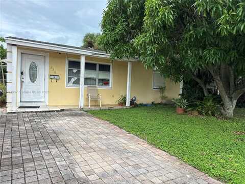 236 W 28th St, Riviera Beach, FL 33404