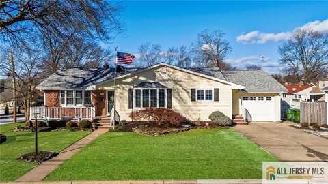 21 Rose Street, Edison, NJ 08817