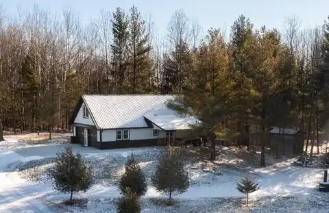 E12967 Maple Ridge Rd, La Farge, WI 54639