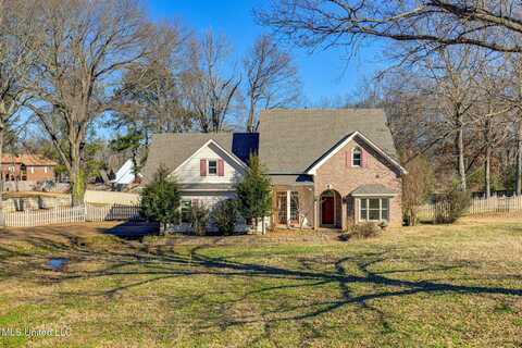 5840 N Cedar Lake Drive, Walls, MS 38680