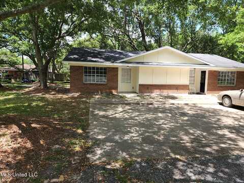 2715 Westbrook Street, Ocean Springs, MS 39564