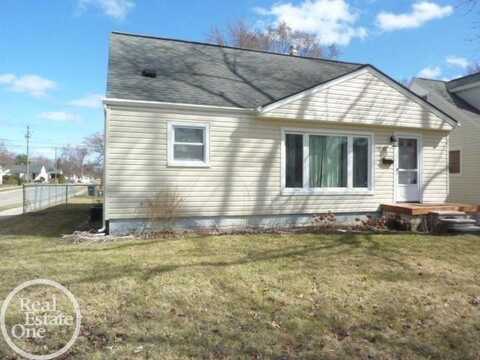 705 S Chocolay, Clawson, MI 48017