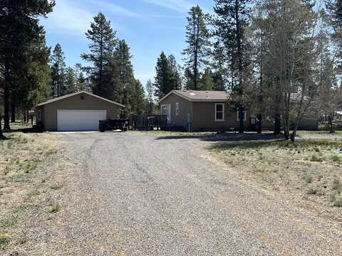52576 Skidgel Road, La Pine, OR 97739