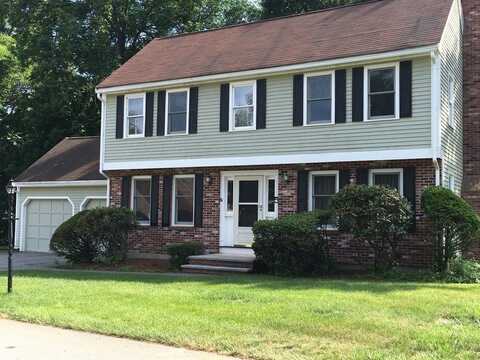 5 Lynne Ave, Tyngsboro, MA 01879