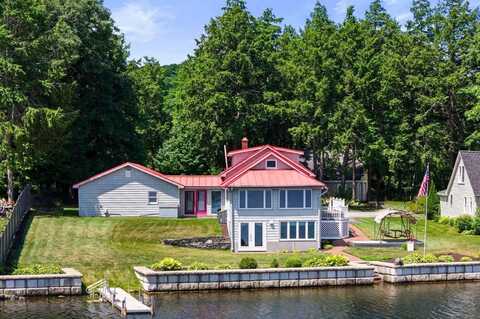 69 Scott Drive, Monmouth, ME 04259