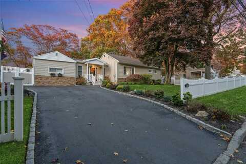 4241 Express Drive N, Ronkonkoma, NY 11779