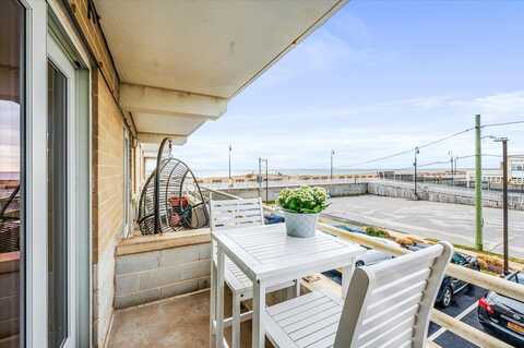 450 W Broadway, Long Beach, NY 11561